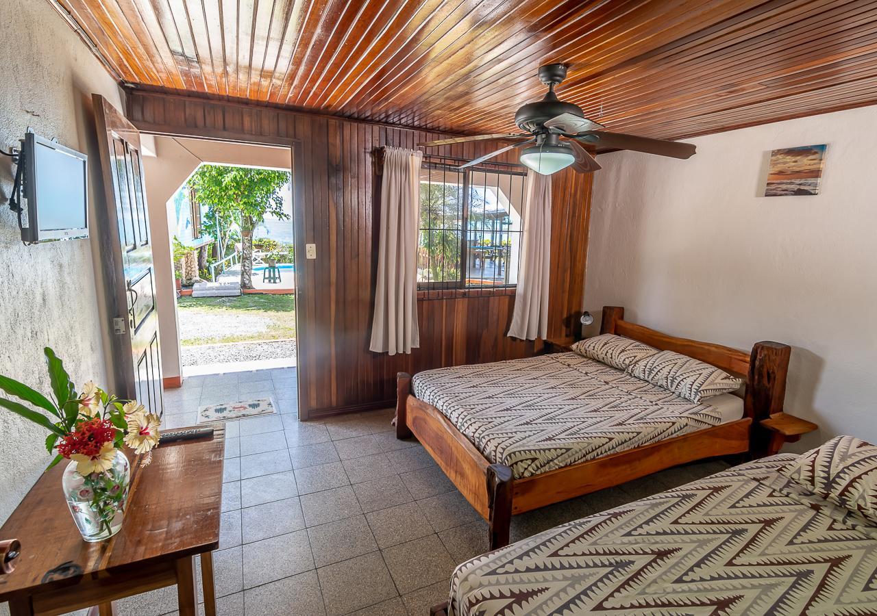 Cabinas Arrecife Cahuita Exterior foto